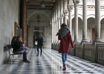 La gran oferta académica de grados amenaza a las carreras tradicionales