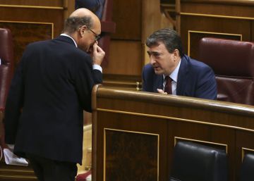 El Gobierno ve más cerca el apoyo del PNV para aprobar los Presupuestos