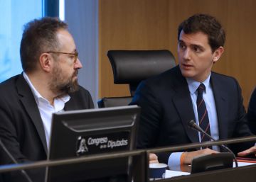 Ciudadanos deja la comisión territorial del Congreso por el “veto” a las comparecencias de Guerra y Bono