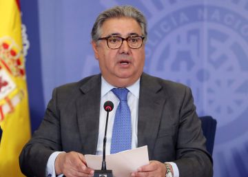 Zoido responde a Guardiola: “Acosar a quienes no comulguen con el independentismo es violencia”