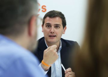 Rivera pide “sentido de Estado” al PSOE y carga contra el PNV por los Presupuestos