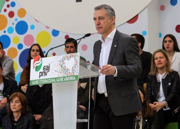 Urkullu acusa a Rivera de “suspender” el “máster de la Constitución”