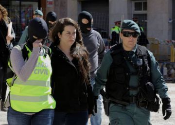 El jutge manté la prohibició de sortir de Viladecans a una integrant dels CDR