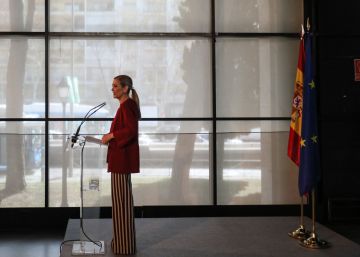La moción de censura contra Cifuentes pone en riesgo cientos de cargos del PP en Madrid