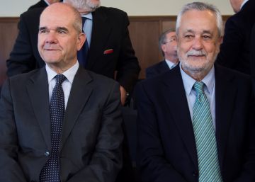 Chaves y Griñán podrán ausentarse del juicio de los ERE mientras declaran los testigos