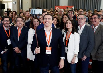 Ciudadanos trabaja para incorporar más fichajes tras la oferta a Valls