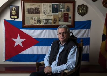 Héroe en la Cuba de Castro, facha en la España de Colau