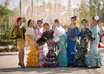 De la base militar a la feria de Rota: estadounidenses fascinadas por las castañuelas y el traje de faralaes