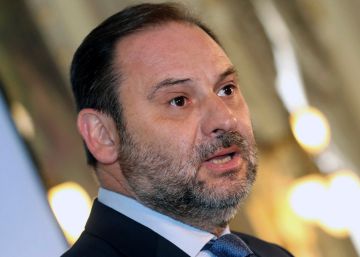 Ábalos comparece tras la ejecutiva socialista