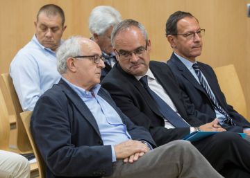 El exalcalde de Murcia se sienta en el banquillo por prevaricación continuada