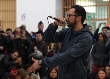 Valtonyc anima a matar guardias civiles durante un concierto