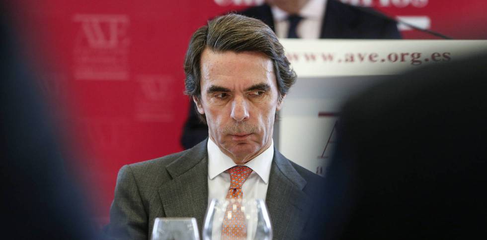 El PP critica el silencio de Aznar tras la detención de Zaplana El PP critica el silencio de Aznar tras la detención de Zaplana