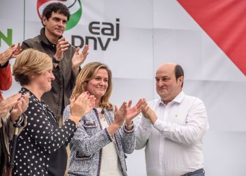Ortuzar pide a Puigdemont que deje “las posiciones personales” y trabaje por un Govern viable