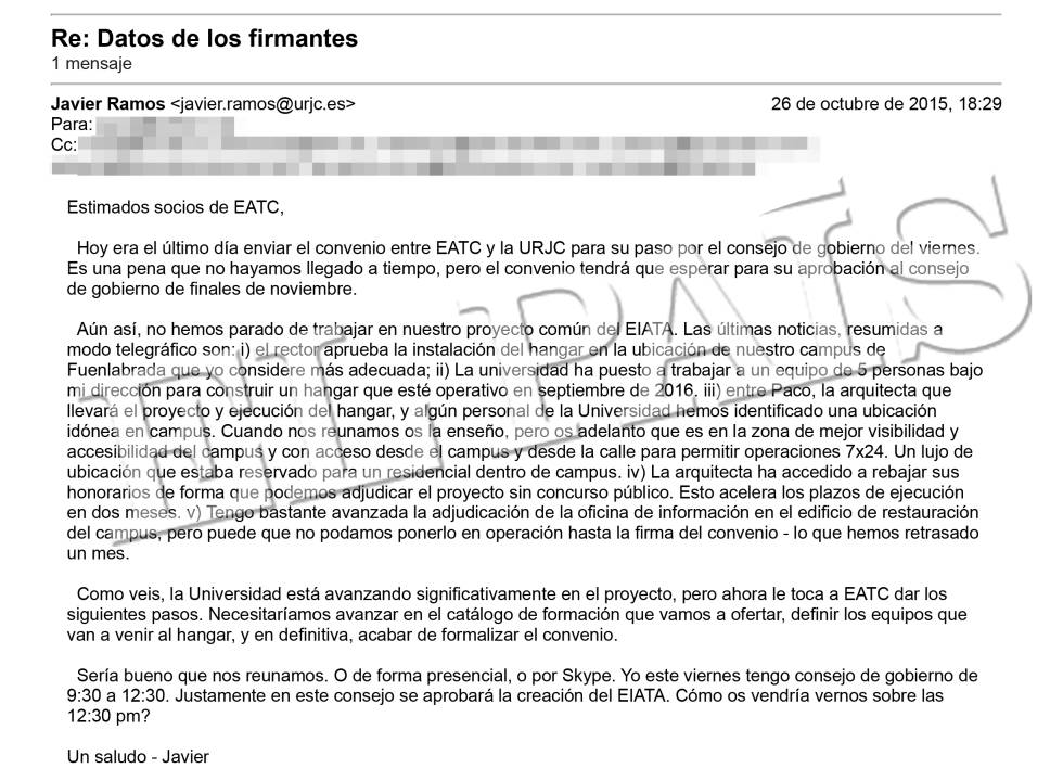 Correo de Javier Ramos en el que habla de la arquitecta y de la ubicación que han encontrado para el hangar.