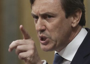 Hernando tilda de “fraude infame” la moción y habla de “pactos oscuros en los despachos”