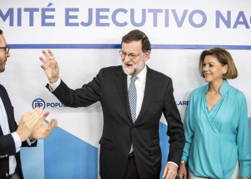 Rajoy en el Comite de la Ejecutiva Nacional del PP, en Genova.(DVD 900)