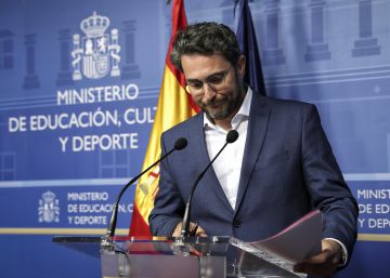 “Me voy para que el ruido de la jauría no parta el proyecto de Sánchez”