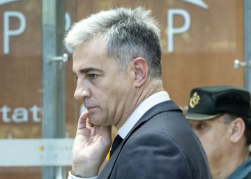 Ricardo Costa termina de hundir a Camps
