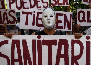 Condenados a la atención privada o a la beneficencia