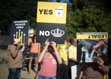 L’Executiu defensa el Rei i allarga la mà al ‘president’