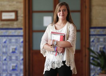 Dos alumnas de Valencia y Extremadura consiguen un 14 de 14 en Selectividad