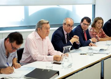 Sáenz de Santamaría y el PP enfrían la posibilidad de un debate con Casado