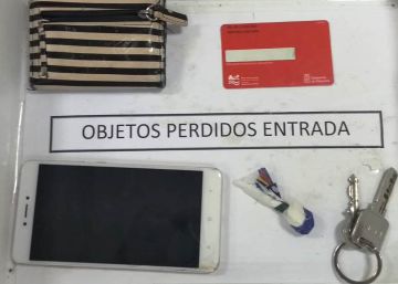 Una bolsita de cocaína, entre los objetos entregados a la policía en San Fermín
