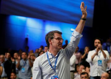 Feijóo: “Ahora necesitamos todos los recursos del PP, empezando por Soraya Sáenz de Santamaría”