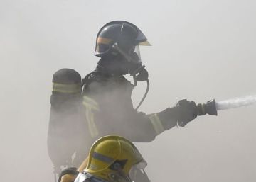 Una explosión en la cocina desató el fuego en el catamarán