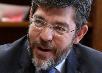 El PP calcula que suprimir el impuesto de generación que creó en 2012 bajará un 3,5% el recibo de la luz