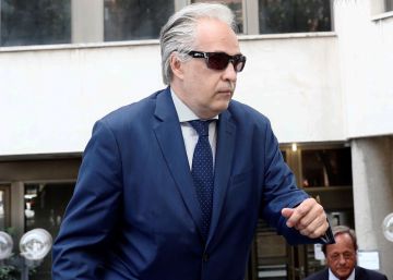 La juez imputa a un nuevo profesor en la causa del máster de Casado