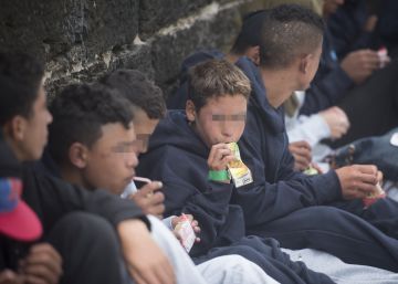 Un tetris con los colchones para dormir en Algeciras