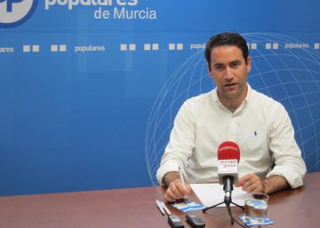 El secretario general del PP acusa a Sánchez de colocar a “más de 500 amigos” desde La Moncloa