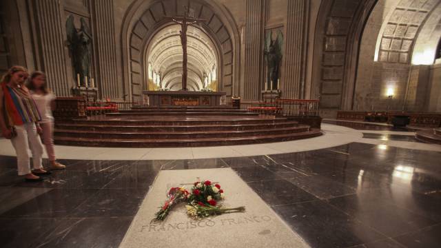 Sánchez blindará por ley la exhumación de Franco para evitar un litigio judicial