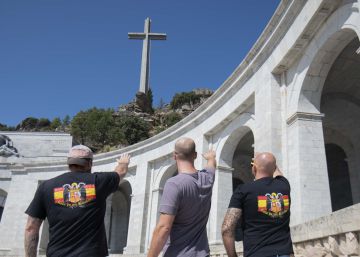 Espanha aprova a retirada do corpo de Franco de monumento que o homenageia
