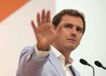 Ciudadanos se lanza a la batalla contra Casado por el voto conservador