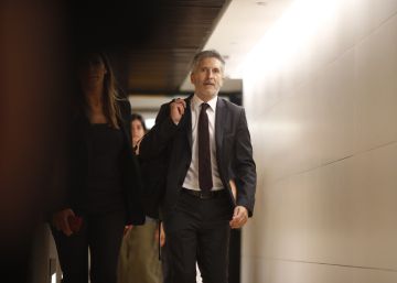 Interior destituirá a tres mandos de la ‘policía patriótica’ a los que el PP premió con puestos en embajadas
