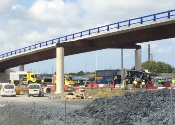 Almenys cinc morts a Avilés en un accident greu d’un autobús d’Alsa