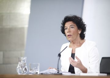 La ministra de Educación explica los planes del Gobierno para los centros concertados