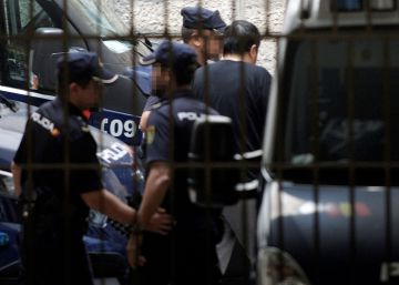 El juez envía a prisión al detenido por matar a sus padres y a su hermano en Alicante