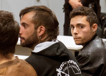 La Audiencia rebaja la pena por enaltecimiento del terrorismo a los raperos de La Insurgencia
