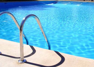 Fallece un bebé de año en una piscina familiar en Granada