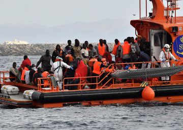 Rescatados 2.163 migrantes en tres días en las costas andaluzas y baleares