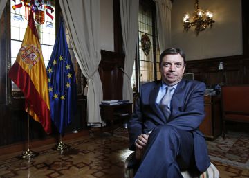 El juez archiva la causa por los robos de agua en Doñana que afectó al ministro Planas