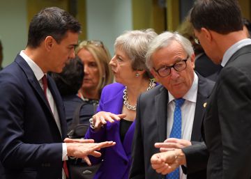 Bruselas avisa a España del riesgo de incumplir el ajuste fiscal