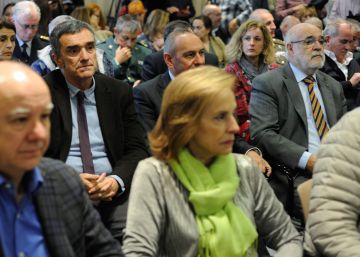 Euskadi homenajea dividido a las víctimas al alejarse el PP de los actos oficiales