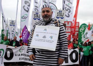 Los funcionarios de Justicia secundan una huelga a medio gas