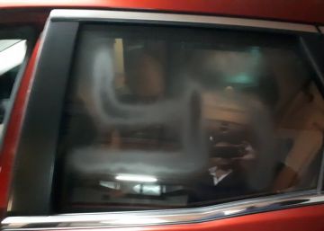 El PP denuncia la pintada d’una esvàstica al cotxe del seu líder a Catalunya