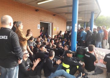 Los funcionarios de prisiones van a la huelga