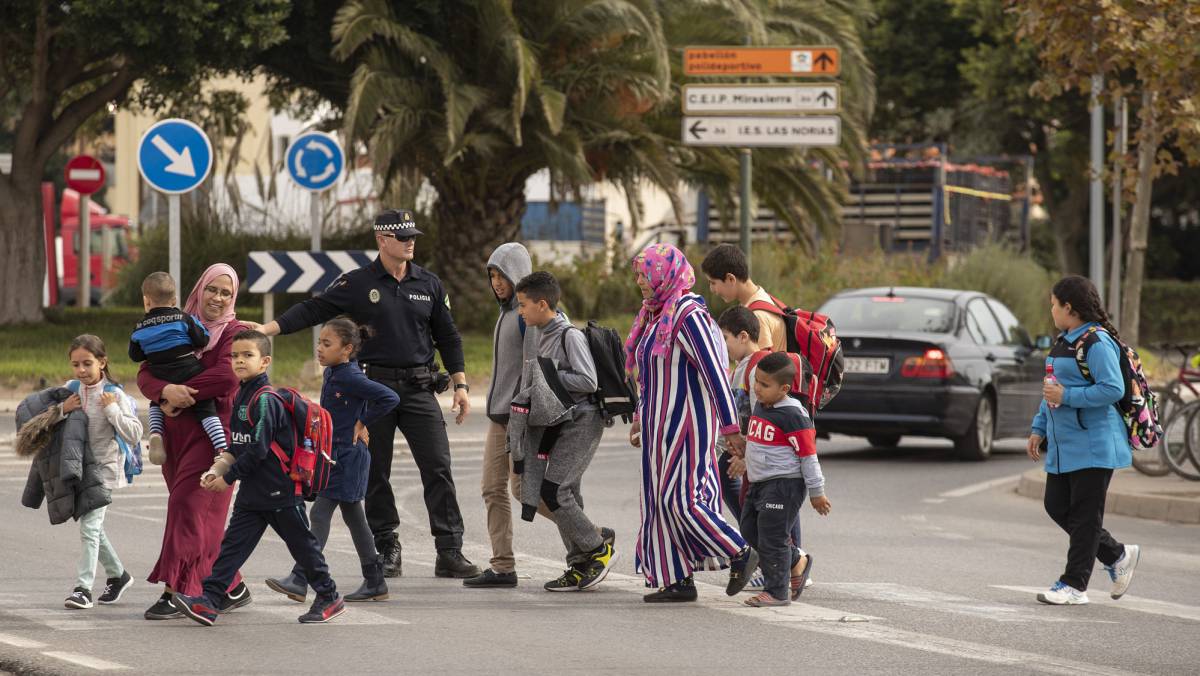 Niños de origen marroquí en El Ejido.